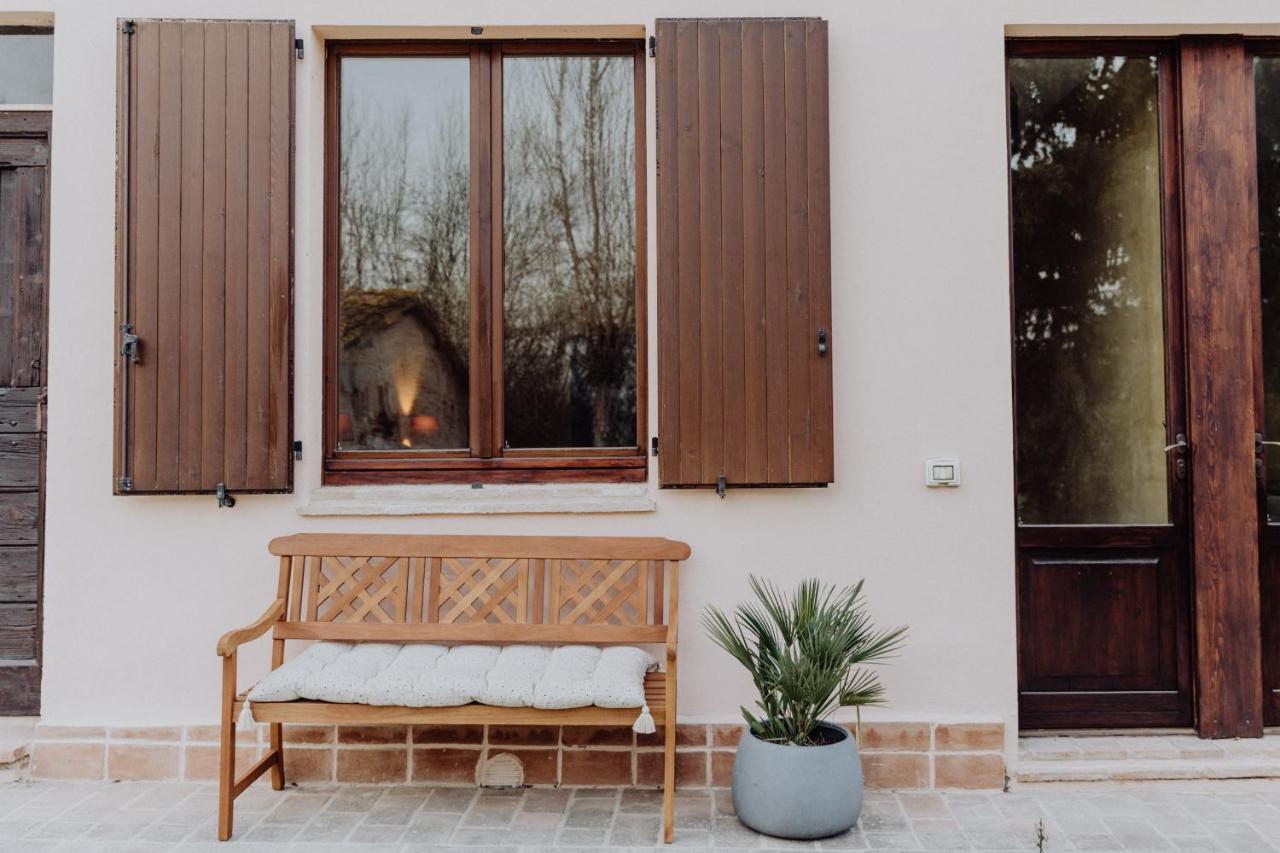 Agriturismo Qui Voglio 蒙特罗伯托 外观 照片