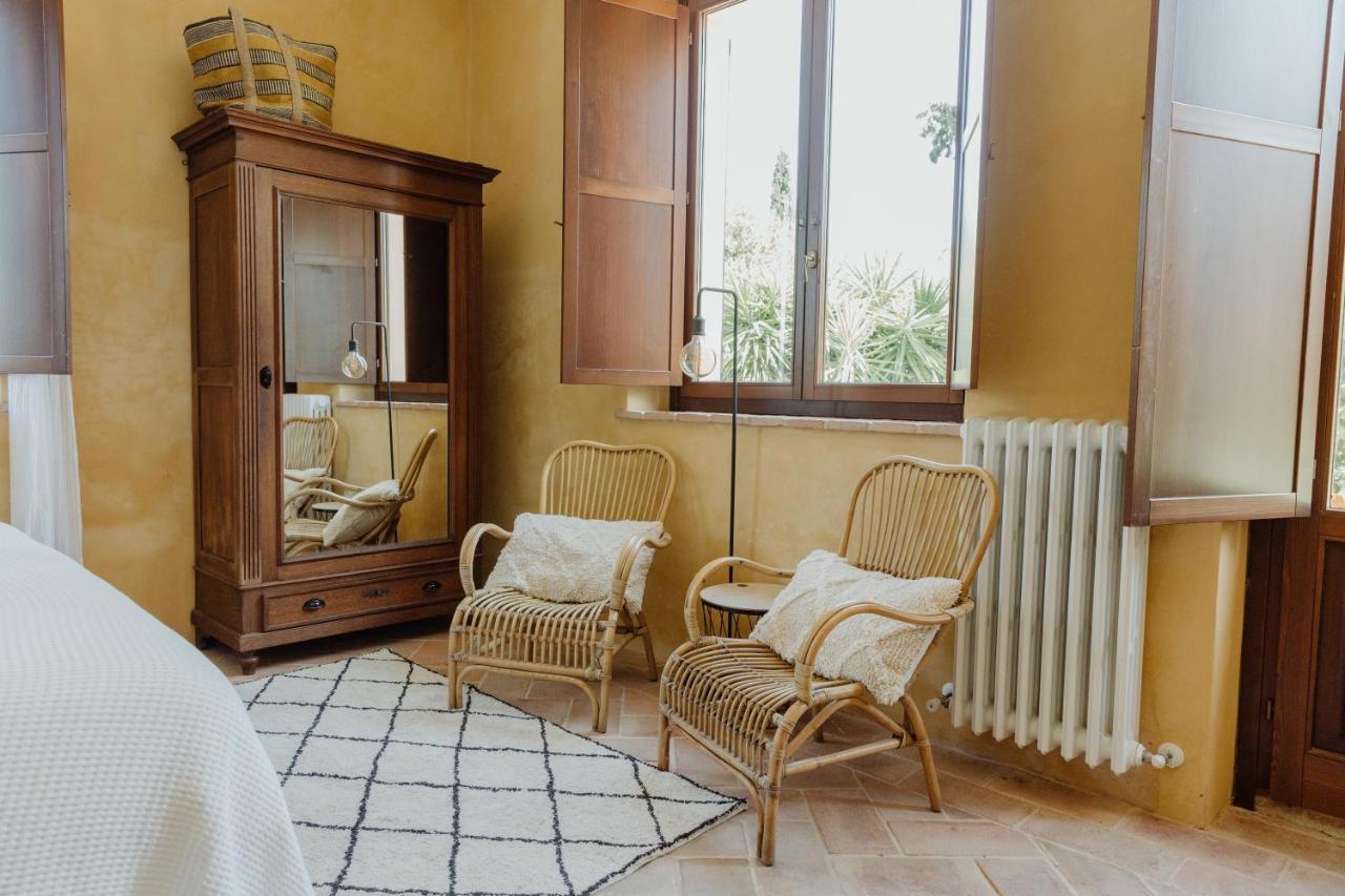 Agriturismo Qui Voglio 蒙特罗伯托 外观 照片