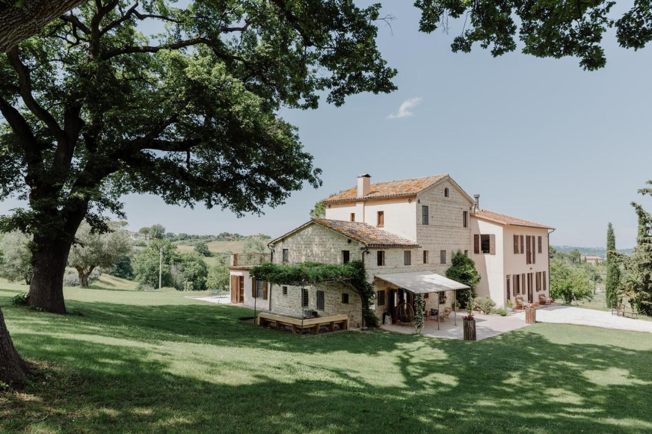 Agriturismo Qui Voglio 蒙特罗伯托 外观 照片
