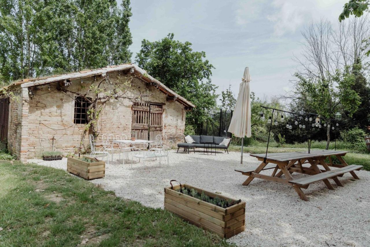Agriturismo Qui Voglio 蒙特罗伯托 外观 照片