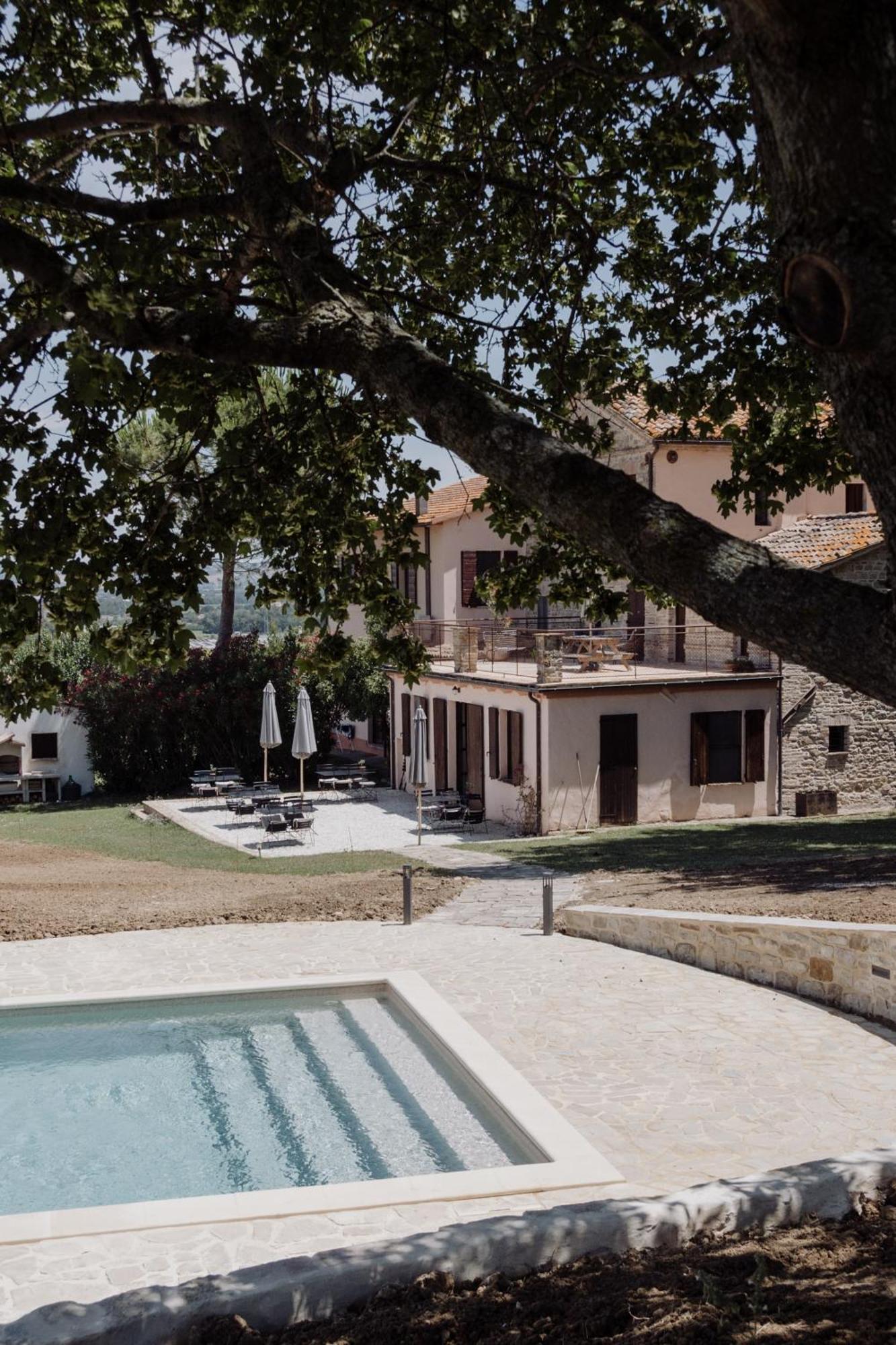 Agriturismo Qui Voglio 蒙特罗伯托 外观 照片