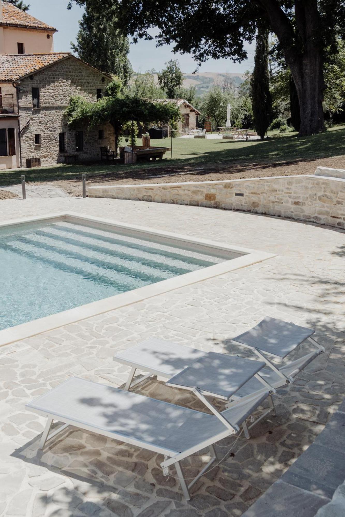 Agriturismo Qui Voglio 蒙特罗伯托 外观 照片