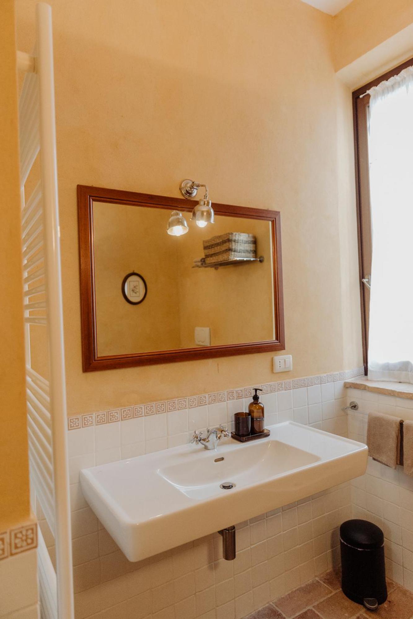 Agriturismo Qui Voglio 蒙特罗伯托 外观 照片