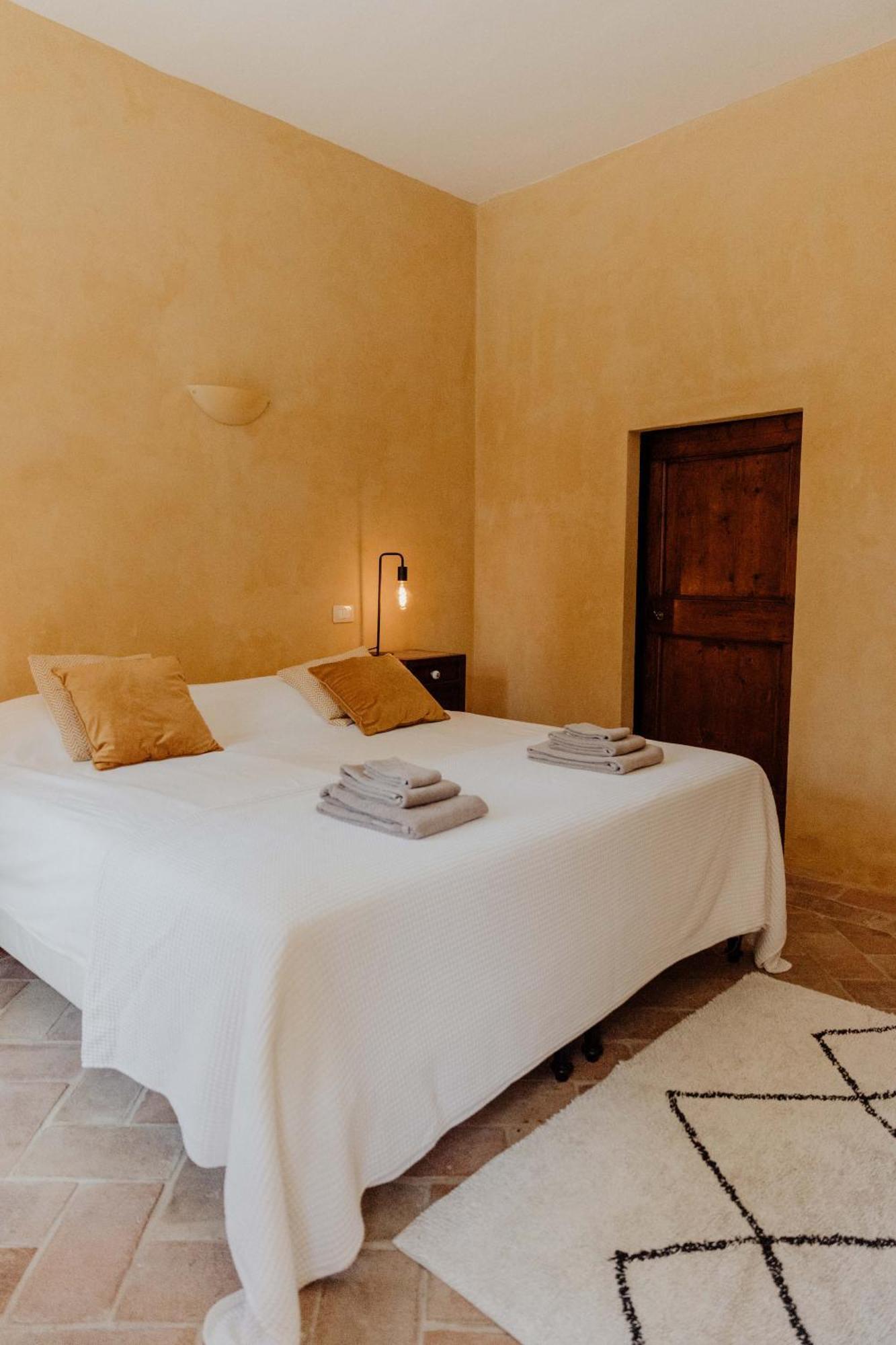 Agriturismo Qui Voglio 蒙特罗伯托 外观 照片